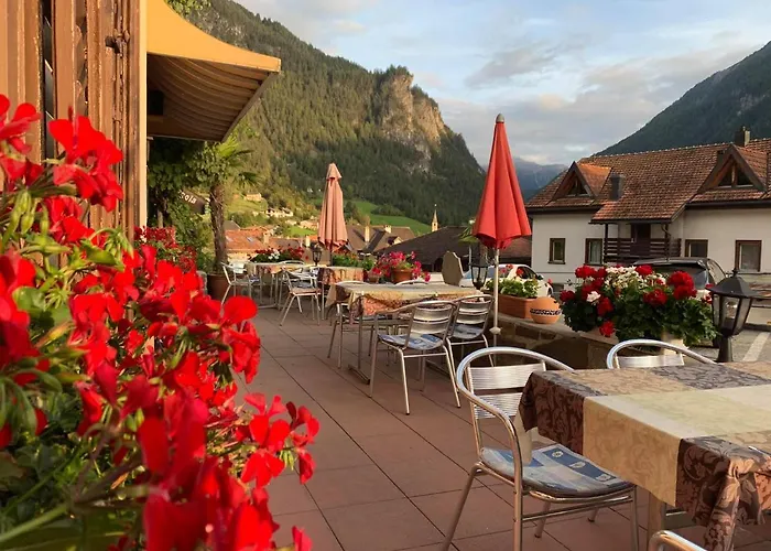 Han/Misafirhane Restaurant Raetia