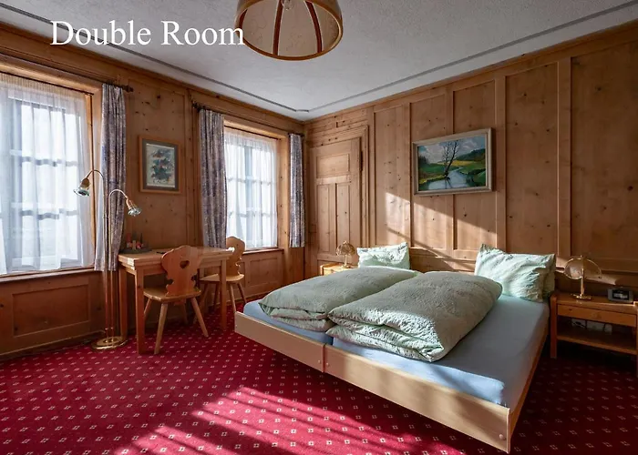 Restaurant Raetia Han/Misafirhane