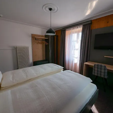 Restaurant Raetia 여관 필리주